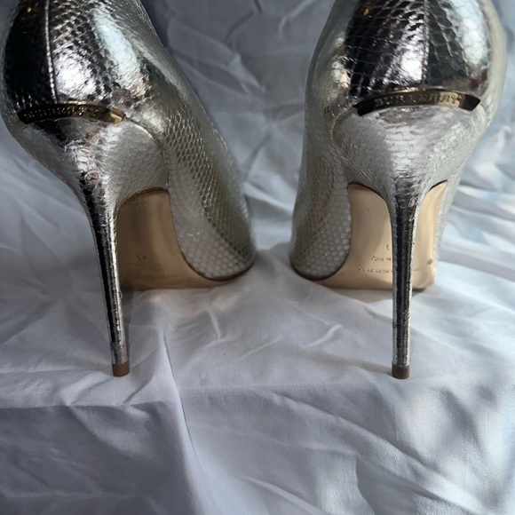 Preloved Burberry heels - Picture 6 of 8